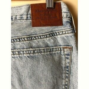Abercrombie Fitch Mens 32x34 Y2K Loose Fit Distressed Light Wash Jeans‎ Mallcore